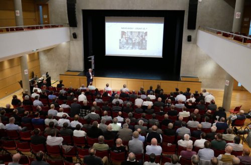 Duchovní z celého biskupství zaplnili sál