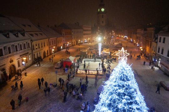 Stánky z náměstí snad nezmizely na dlouho