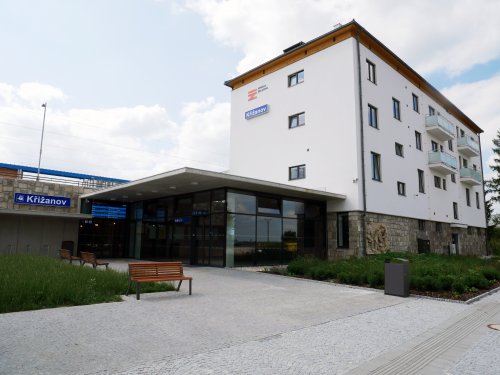 Po nádražní budově v Křižanově se rekonstrukce dočká i ta v Meziříčí