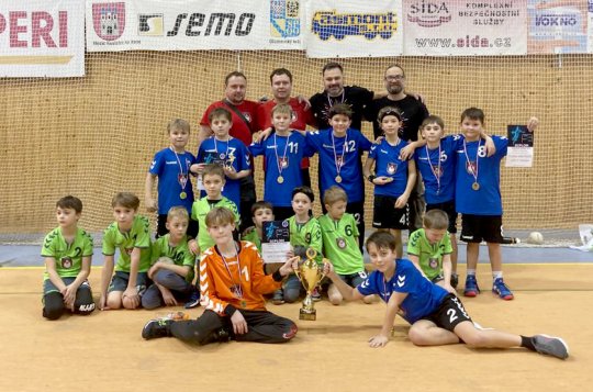 Minižáci házené zvítězili na turnaji v Kostelci na Hané