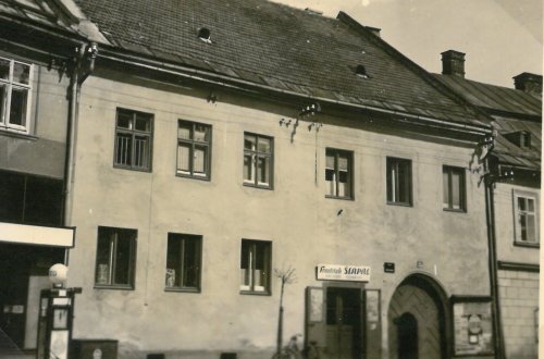 Zapomenutí hrdinové: I holiči chodí do války