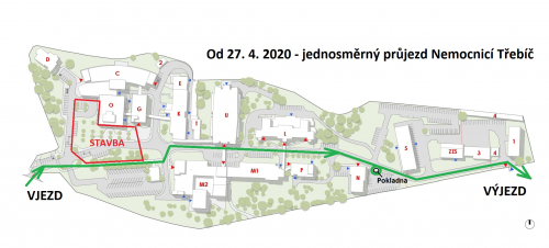 Nemocnice Třebíč změnila kvůli stavbě průjezd vozidel areálem