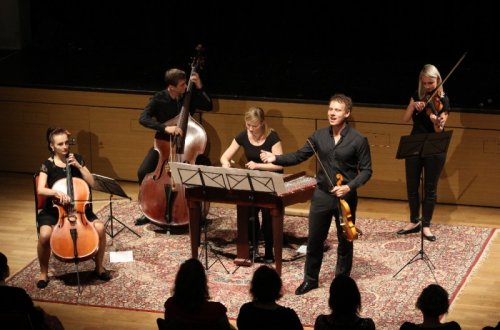 Cimballica představila známé skladby v neobvyklém aranžmá