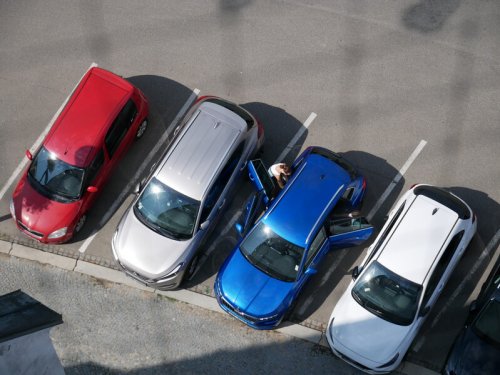 Po dobu rekonstrukce náměstí budou parkovací karty levnější