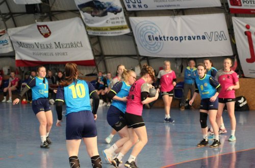 Mladší dorostenky po boji uhájily jarní neporazitelnost   