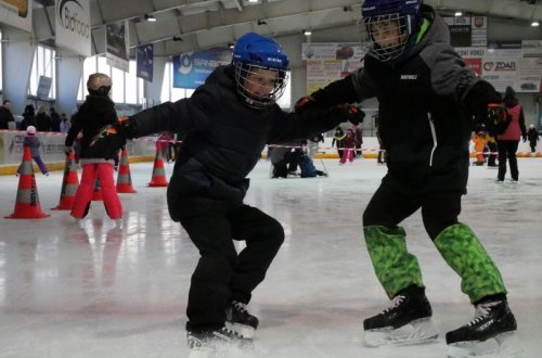 Zdravé město pořádá vánoční bruslení pro veřejnost