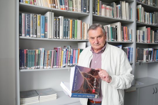 Ať Meziříčští gymnázium chrání,  přeje si Trojánek