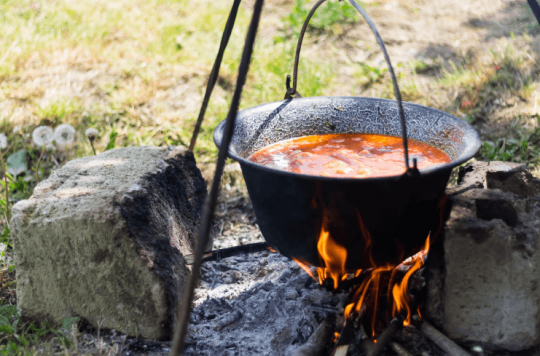 Uhřínov opět provoněly kotlíkové guláše