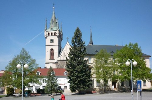 Městem pro byznys na Vysočině je Humpolec. Velké Meziříčí je deváté