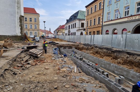 Komenského ulice dnes bude neprůjezdná