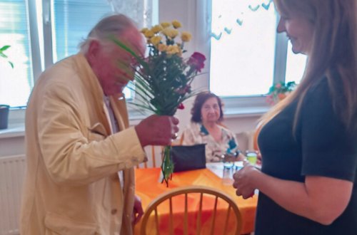 Senioři besedovali s hrabětem Podstatzkým