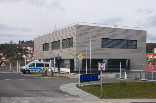 Moderní policejní služebna funguje v Meziříčí již rok