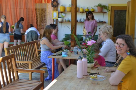 Přírodní zahrada v Oslavici nabídla floristický workshop