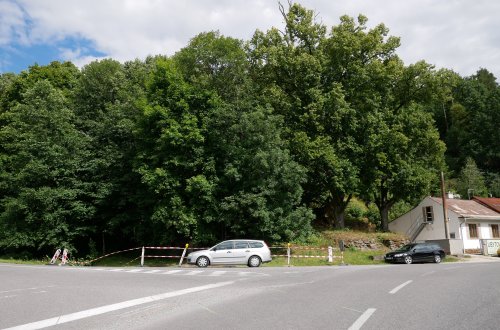 U Zlatého křížku neprojedete