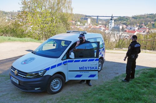 Městská policie hledá strážníka