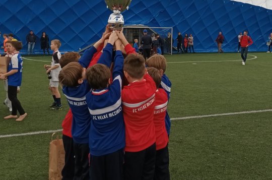 Starší fotbalová přípravka  se zúčastnila superfinále turnaje STAREZ CUP