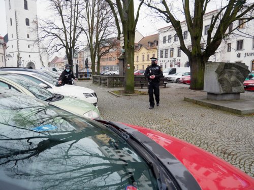 Za přestupky v dopravě ve Velkém Meziříčí padlo téměř dvě stovky pokut