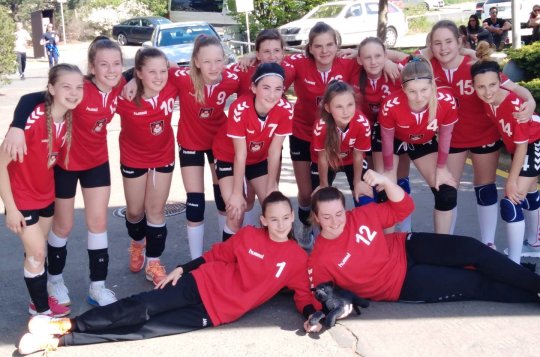Mladší a starší žákyně na PRAGUE HANDBALL CUP 2019