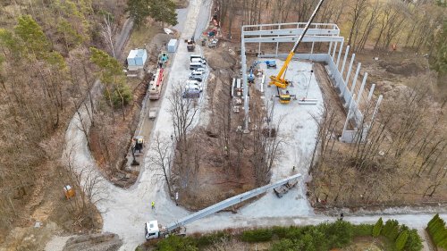 Sportovní hala roste do výšky