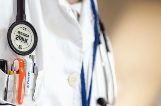 Nová ordinace doktora Blahy přebírá všechny pacienty doktora Šurdy, nové neregistruje