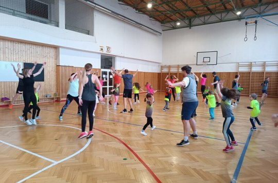 Atletika pro rodinu má za sebou první trénink