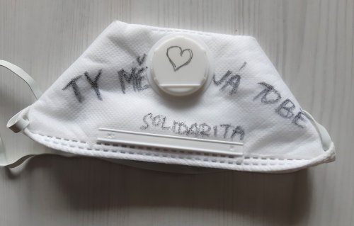 Na Oslavické soutěží o nejhezčí roušku