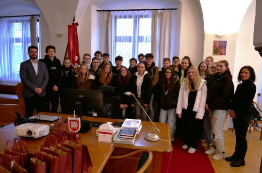 Deváťáci z Oslavické zašli za starostou