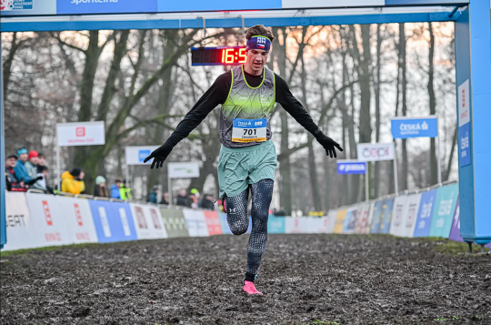 Adam Červinka je juniorským mistrem republiky v krosu