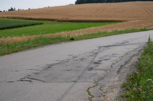 Silnice z Velkého Meziříčí do Ořechova bude měsíc zavřená
