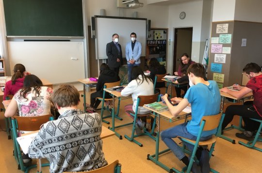 Radní Kraje Vysočina navštívil Základní školu a Praktickou školu Velké Meziříčí