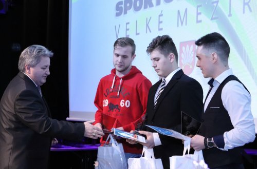 Titul Sportovec města 2017 získali volejbalisté a fotbalisté