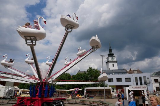 Svit se připojí na elektriku