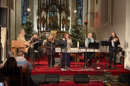 Geneze koncertovala tradičně na Boží hod
