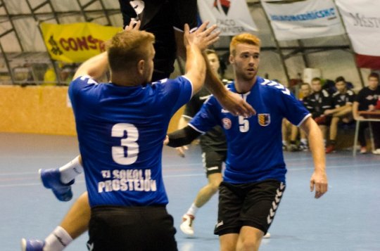 Muži kvůli špatnému vstupu do druhé půle prohráli v Kostelci na Hané