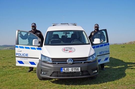 Strážníci naplnili svůj stav. Od dubna jich slouží devět