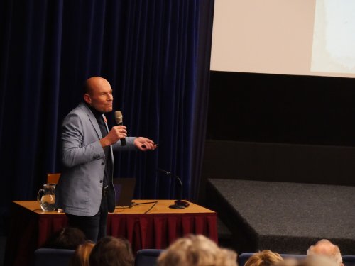 O pomnících ve městě