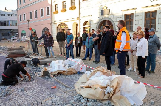 Od náměstí až po rozpočet. Starosta s místostarostou odpovídali občanům