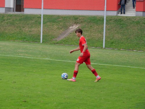 Ani vedení o tři branky nestačilo