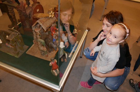 Vernisáž zahájila výstavu betlémů, která potrvá do 8. ledna