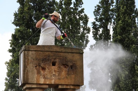 Pomník padlým prochází obnovou