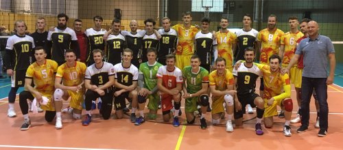 Volejbalisté bojovali proti extraligovému týmu Lvi Praha