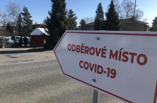 Došlo ke snížení ceny pro samoplátce na vyšetření COVID-19