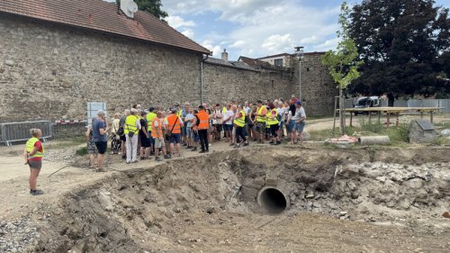 Starosta zájemce provedl rekonstrukcí náměstí