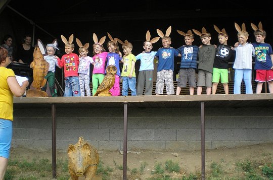 Lhotečtí se vydali po myslivecké stezce