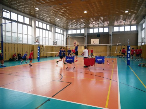 Tělocvična bude mít lepší akustiku