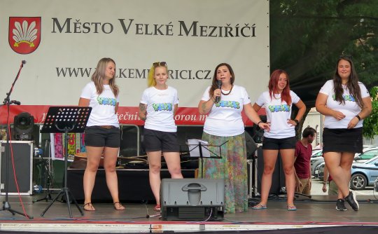 Pátek 13. se nesl ve znamení Funny Festu a oslav Wellmezu