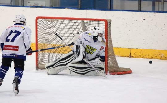 Junioři HHK vyhráli v šestém kole regionální ligy. Na výhře měl velký podíl Martin Burian, který střelil čtyři góly