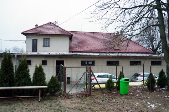 Nová střecha zdobí kulturák ve Lhotkách