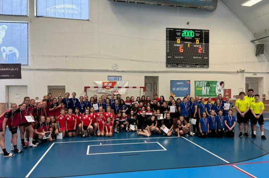 Mladší žákyně se zúčastnily házenkářského desetiboje