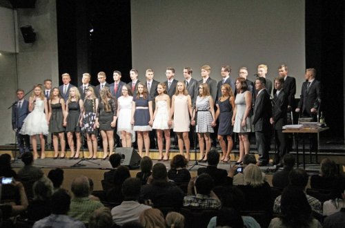 Z deváťáků ZŠ Školní už jsou absolventi